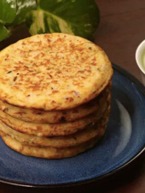 Healthy rice pancakes with Indian