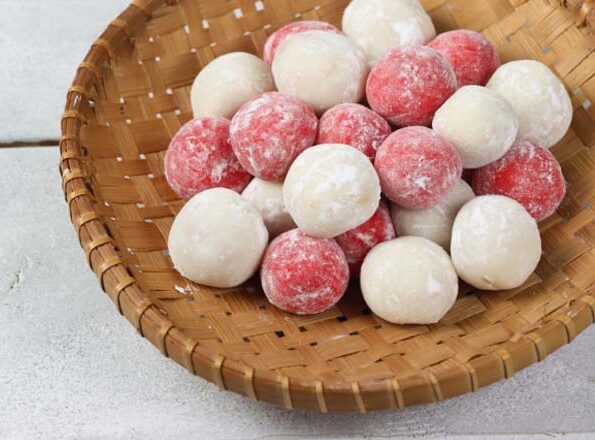 Mochi with Jaggery and Coconut Filling