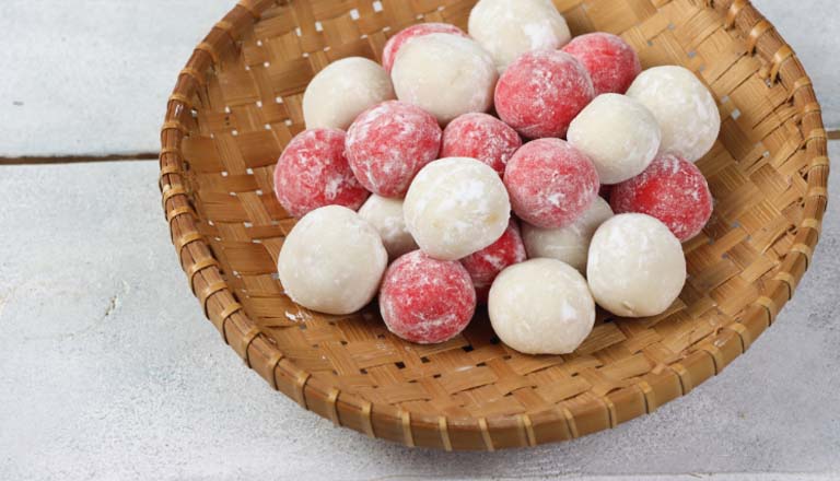 Mochi with Jaggery and Coconut Filling